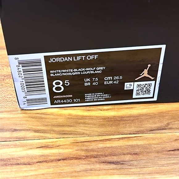 Men’s Jordan Lift Off-white/black/wolf grey - Picture 6 of 8